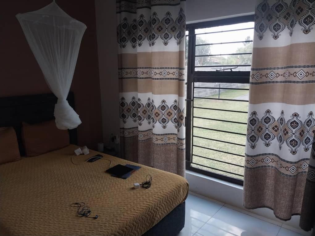 Emmrose Apartments Chingola Buitenkant foto